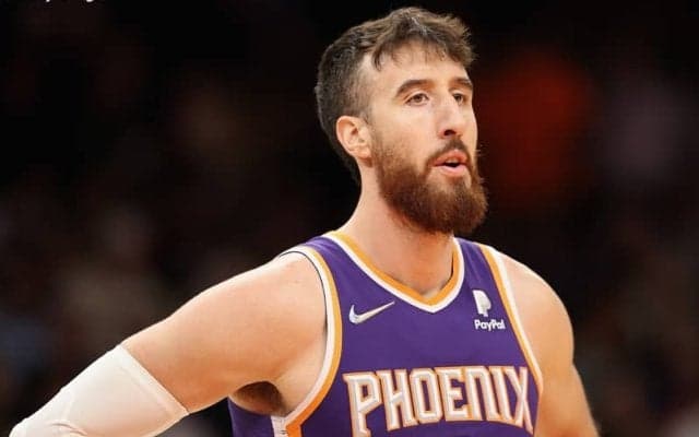 昨季セルビアでプレーしていたフランク・カミンスキーが古巣サンズとキャンプ契約