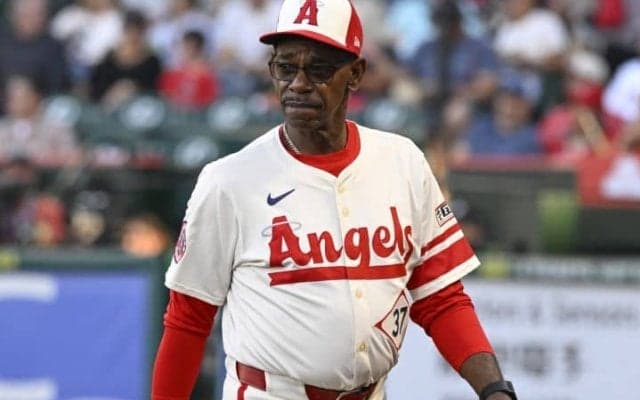 「言い方が悪かった」球団ワースト96敗のエンゼルス指揮官が「彼らはメジャーリーグの選手でなく優勝の助けにならない」発言を撤回