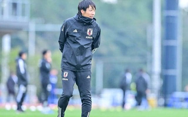 「ケンゴダム欲しい」中村憲剛氏の12・14引退試合“特別ユニフォーム”の斬新デザインに反響！「なんて凄いことに！」「どっちもほしい」「ぐぬぬ体は一つ」などの声