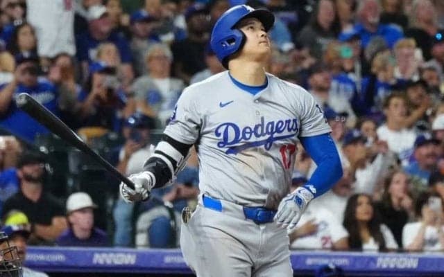 大谷翔平、54号3ランで「54-57」　日本人最多57盗塁→特大133m弾…打率2位＆130打点