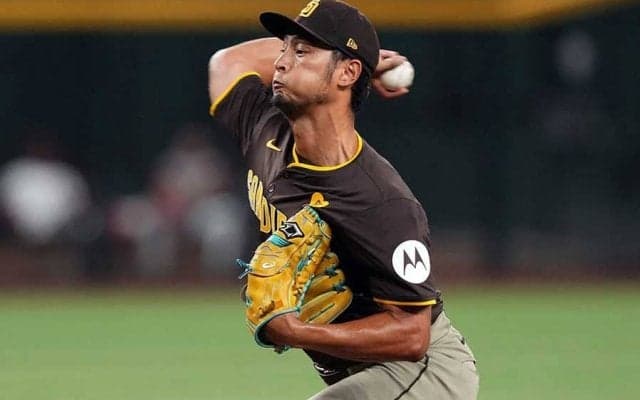 ダルビッシュ、黒田博樹に並ぶ日米通算203勝　“PO前哨戦”6回途中3失点の粘投