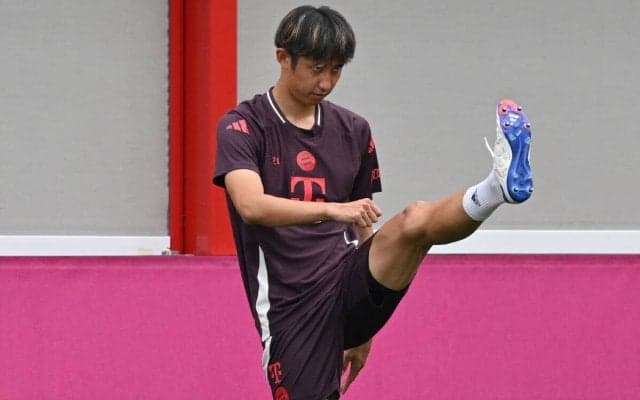 バイエルン伊藤洋輝に復帰へ次の一歩！　クラブが練習場でのランニングを明らかに