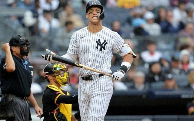 バットに当たらず…ジャッジに米辛辣　苦手の10月、1試合5三振に「いつも通りだ」