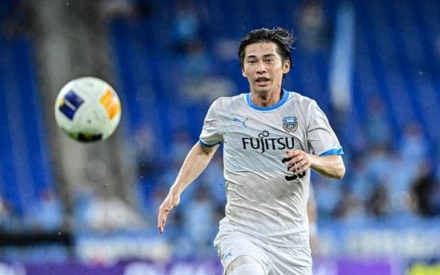 【川崎MF瀬川祐輔がチームにもたらしているもの。感謝の言葉はなぜ向けられるのか(2)】佐々木旭と早坂勇希にも好影響の愛のあるいじりと盛り上げ。「本人に聞いてもあれなんですけど……」