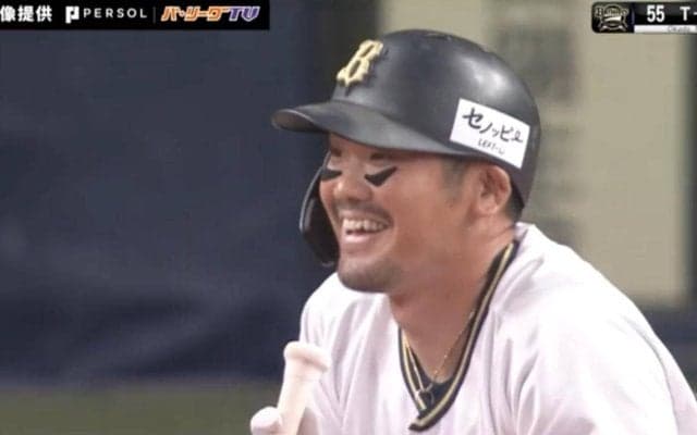 球場騒然のとんでもない打球…！T-岡田が現役ラスト打席で放った“特大ファウル”に衝撃「記憶に残る大飛球」