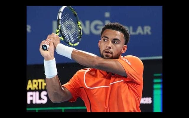 激闘制したフィス、ルーネ下し決勝へ