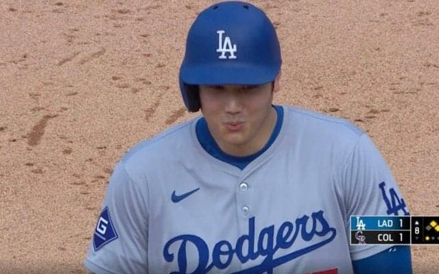 何が起きた？ 大谷翔平、59盗塁で“想定外のプレー”「マジか？」 まさかの展開に“悪い笑顔”… ネット騒然