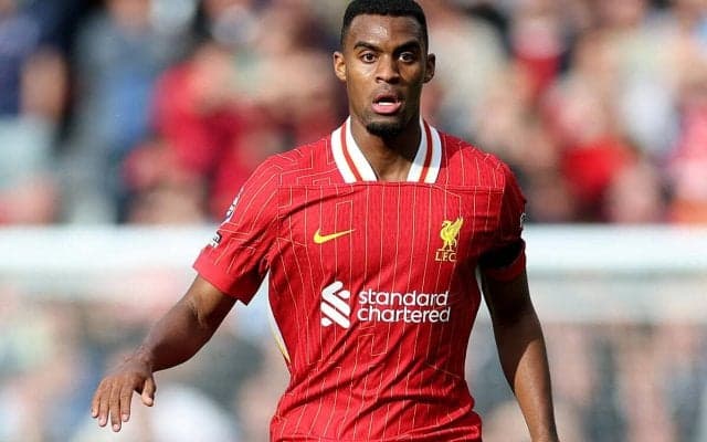 「監督は最初からチャンスをくれた」いまやリバプール不動の主力、成長続けるグラフェンベルフは指揮官に感謝「昨季は5分しかボールに触れない試合も…」