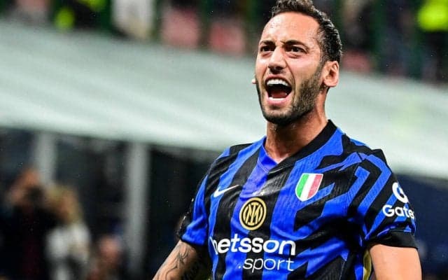 チャルハノールの鮮烈FK弾など4発快勝のインテルが初勝利【CL】