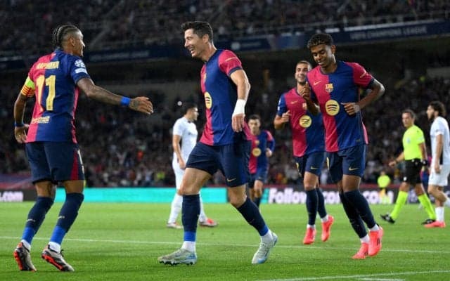 レヴァンドフスキのドブレーテなど5発圧勝のバルセロナが初勝利【CL】