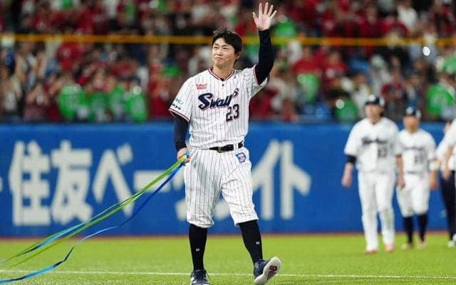 広島ファンの行動に「涙出ました」　青木引退試合で広がった光景が話題「素晴らしい」
