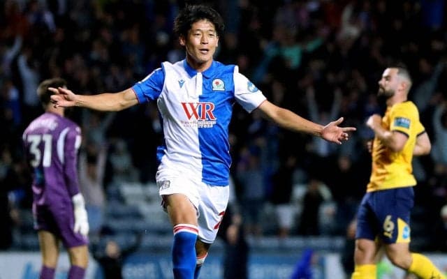 28歳で初代表を射止めた遅咲きの点取屋。10月シリーズで上田綺世・小川航基との競争に挑む/大橋祐紀(ブラックバーン)【新しい景色へ導く期待の選手/vol.50】