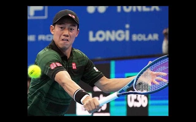 錦織圭 チチパスに敗北、足首痛める