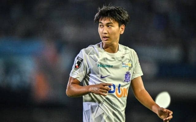 「あんな状態なのにゴールして…」J1広島の現役高校生MF中島洋太朗の“ボレー弾→ピッチに倒れ込む”様子に心配の声！「軽症でありますように！日本の宝やで！」と祈る