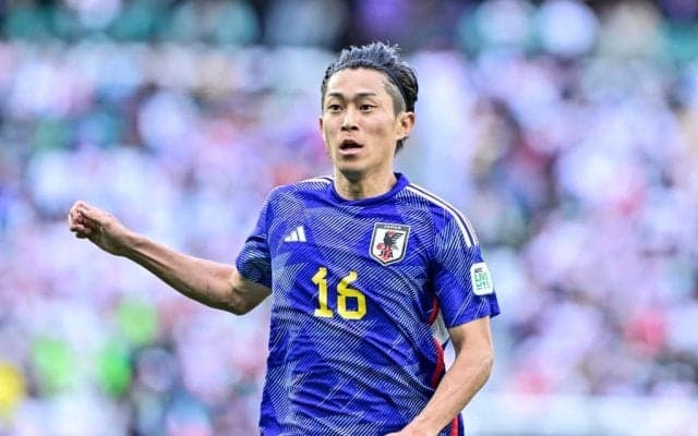 「想像以上に毎熊ボコられてた」スペイン代表の世界最高峰ウインガーと対峙したAZ毎熊晟矢にファン注目！「めちゃくちゃチンチンにされてるな」「これもまた経験！」の声