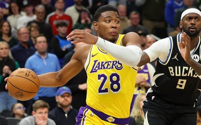 プレシーズンゲーム初戦でレイカーズの八村塁が多彩なプレー披露…ウルブズ撃破はならず