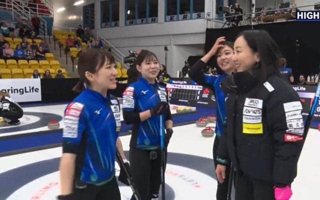 「クレイジースイーパー」ロコ・ソラーレの“神プレー”に観客どよめき ファン騒然「うおーギリギリ」「カーリングの醍醐味きましなー」
