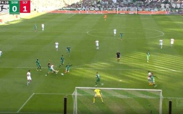 痛恨ミス！ 堂安律、隙をつく急加速カットイン→左足を撃ち抜いた瞬間　相手DFが無警戒… \"堂安ゾーン\"からエグい確信ゴラッソ