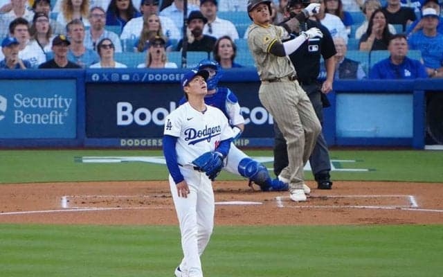山本由伸、3回5失点でPO初勝利ならず　大谷の同点3ランを生かせず…防御率15.00