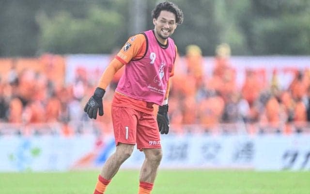【引退決意のGK本間幸司が話す、サッカーのつながりとJ2水戸への愛 (1)】J1川崎FW小林悠が衝撃を受けたというシュートストップの裏話……「水戸に来い」と「分かってたよ」の優しさ