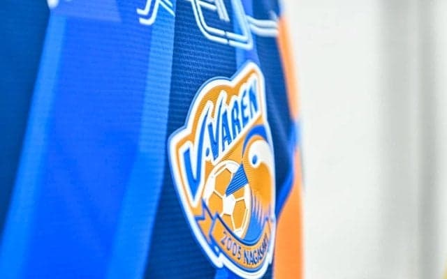 「徒歩で来た」J2長崎の新スタジアム「徒歩通勤」入場にファン騒然！「ロッカーインより先にピッチイン、斬新！」「これは演出になるわ」などの声