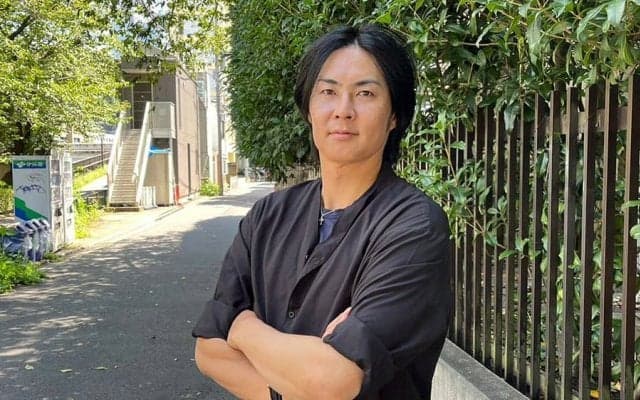 “1か月”で骨折2度、復帰翌日に投球直撃の不運　血染めの手袋…激痛に耐えた主将の執念