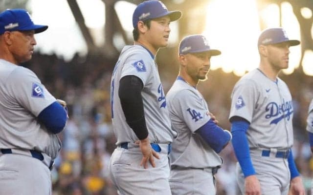 連敗で崖っぷちに…敗退危機のドジャースに地元記者から厳しい声「相変わらずひどい守備だ」「満塁弾の後に攻撃陣が沈黙」