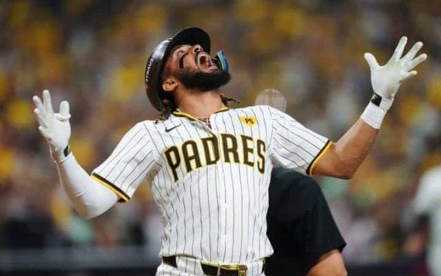 ドジャースを追いつめたタティス、伝説の“打撃王”に並ぶ　PS5試合4発で無三振　マチャドの走塁「最高のIQの持ち主」と絶賛