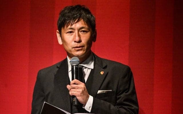 【ポポヴィッチ監督＆吉岡宗重FD解任。名門・鹿島に走った激震の内幕(2)】中田浩二FD、中後雅喜監督、本山雅志＆羽田憲治コーチ就任…、OBをズラリと並べた人事で常勝軍団は復活できるのか