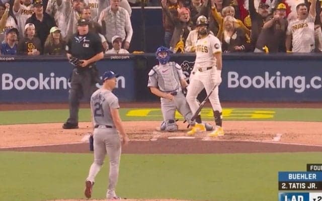 どこ投げてんだよ！ ド軍を崖っぷちに落とす… “お祭り男”タティスJr.の“確信歩き”豪快弾が「カッコ良すぎ」「無慈悲すぎる」