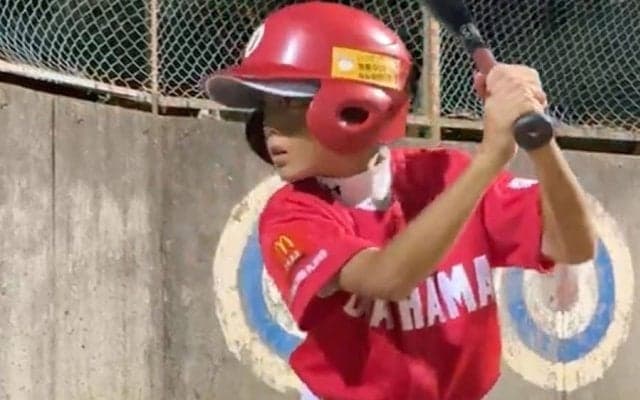 監督歴30年の確信「8割は打撃」　小学生名門が実践、“手首こねない”打ち方指導