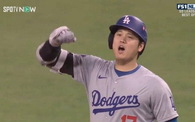 “得点圏の鬼”大谷翔平がまた打った！ チームを鼓舞する絶叫タイムリーにファン熱狂…直近得点圏18打数15安打の大当たりに「流石の勝負強さ」