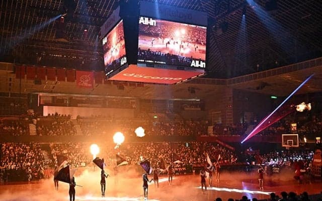 川崎のホーム戦に横浜DeNAベイスターズからゲスト来場…マスコットとチアが2年連続B参戦