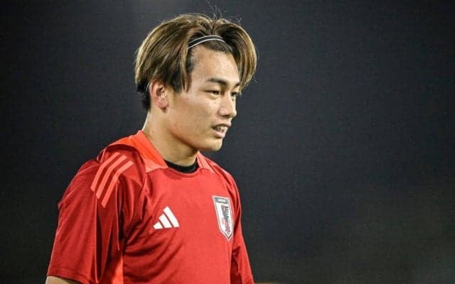 「サングラス似合ってた」「オシャレ」日本代表・上田綺世のサウジアラビアでの「サングラス×ピアスの私服姿」が大好評！「奥さんに改造されてオシャレになっていく」の声