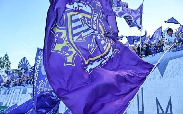 「トルガイ家も京都行ってたんかw」今夏来日の“紫の魔法使い”の京都家族旅行ショットが話題！「息子ちゃん旅行中にも紫ユニ着てくれてる」「素敵な御家族やぁ︎」の声