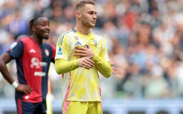 コープマイネルスが右第二肋骨前部の骨折で数週間の離脱に…