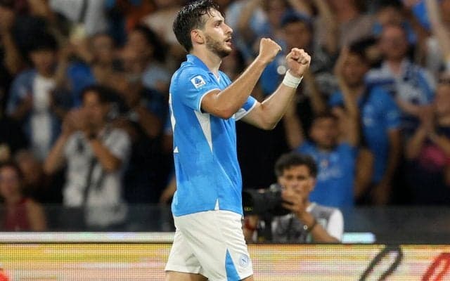 9月のセリエA月間最優秀選手にクワラツヘリアが選出！ディバラと並ぶ最多4度目の受賞に