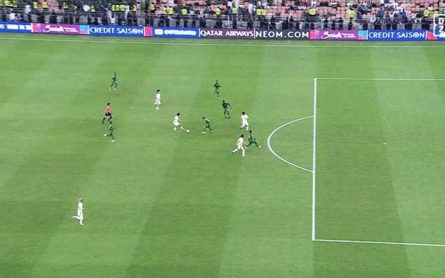 えっ、そこ見えてるの？ 久保建英、天才的ノールックパスが脚光！「視野外に出す意味不明なパス」「強い上手い」