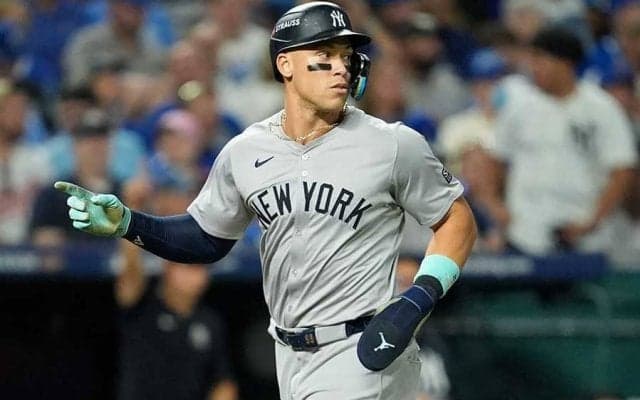 ヤ軍が2年ぶり優勝決定S進出　ジャッジは18打席ノーアーチ…主砲“不発”でも底力