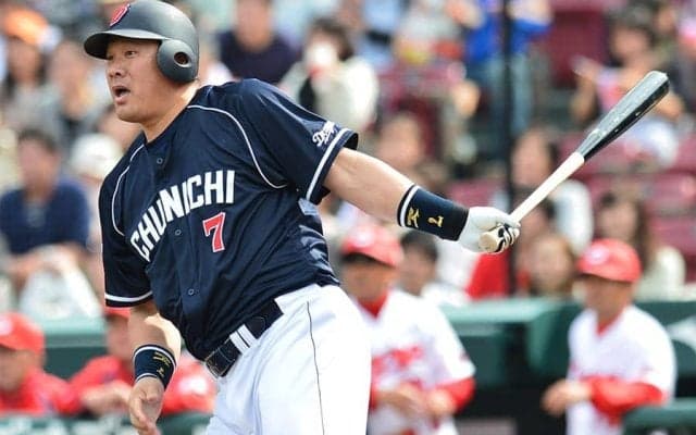 “無給覚悟”で中日に懇願「契約してください」　執念の開幕4番も…43歳に起きた異変