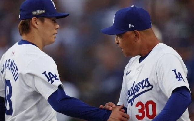 日本人投手の重圧は「理解できない」ダルビッシュ有との“珠玉の投手戦”を制した山本由伸をロバーツ監督も激賞「彼らは日本を背負っている」