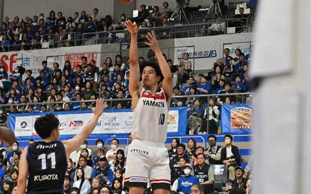吉井裕鷹が高い決定力見せゲームハイ20得点…三遠が三河の逆転許さず愛知対決に勝利