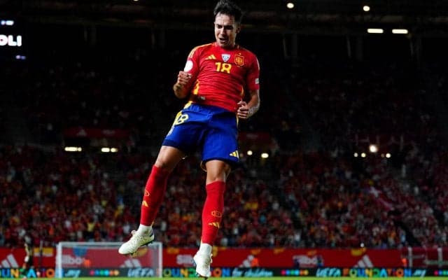 代表初弾で決勝点のスビメンディにスペイン指揮官「ロドリ不在の時期に彼がいるのは特権」