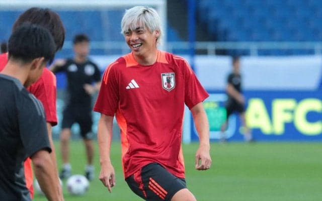 伊東純也「俺が？ないっすね」とキャプテンマーク否定、3戦連続ゴール関与の中サイドの攻防には「そこでは負けない」