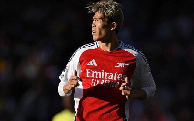 冨安健洋がヒザの負傷再発か？　英『TEAMtalk』が1カ月離脱の可能性報じる