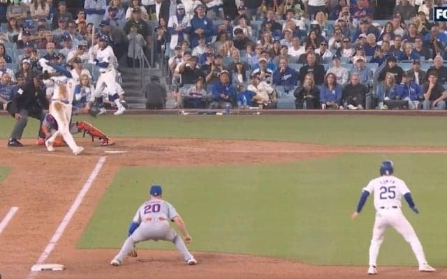 おかしいだろ！ 大谷翔平に「ドン引き」 野手の頭上を“爆速通過”… 時速188キロ“フェンス直撃打”に「あれはアカンw」