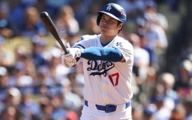 大谷翔平、PS走者なしの打席で20打席無安打の“怪”　変則左腕の前にタイミング合わず2三振　投手陣は序盤で6失点