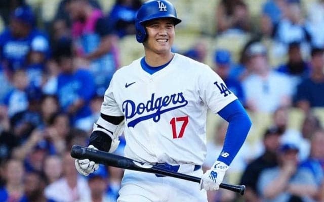 大谷らを熱狂応援　ド軍本拠地が大爆笑…米人気俳優にファン喝采「思い切り楽しんでる」