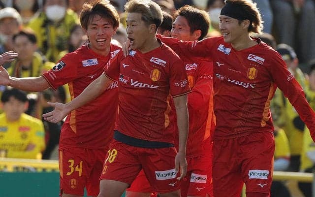 「大車輪の活躍」名古屋の35歳ベテランFW永井謙佑が9月度のJ1月間MVPに選出！　J2は千葉FW小森飛絢、J3は大宮MF小島幹敏が受賞