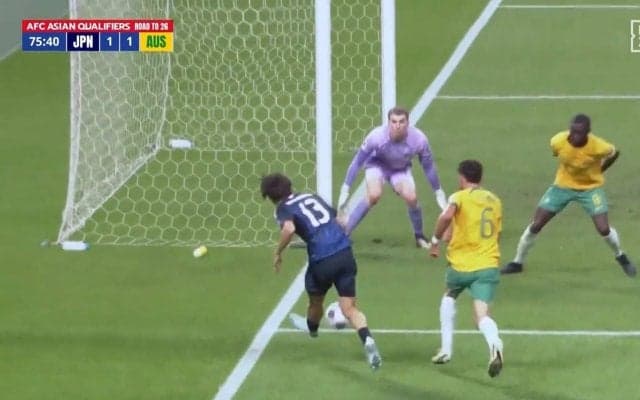 「三笘とは違う」“オウンゴール返し”の同点弾を演出した中村敬斗の“ヌルヌルドリブル”に脚光　元日本代表は「すごく良いステップ」と称賛